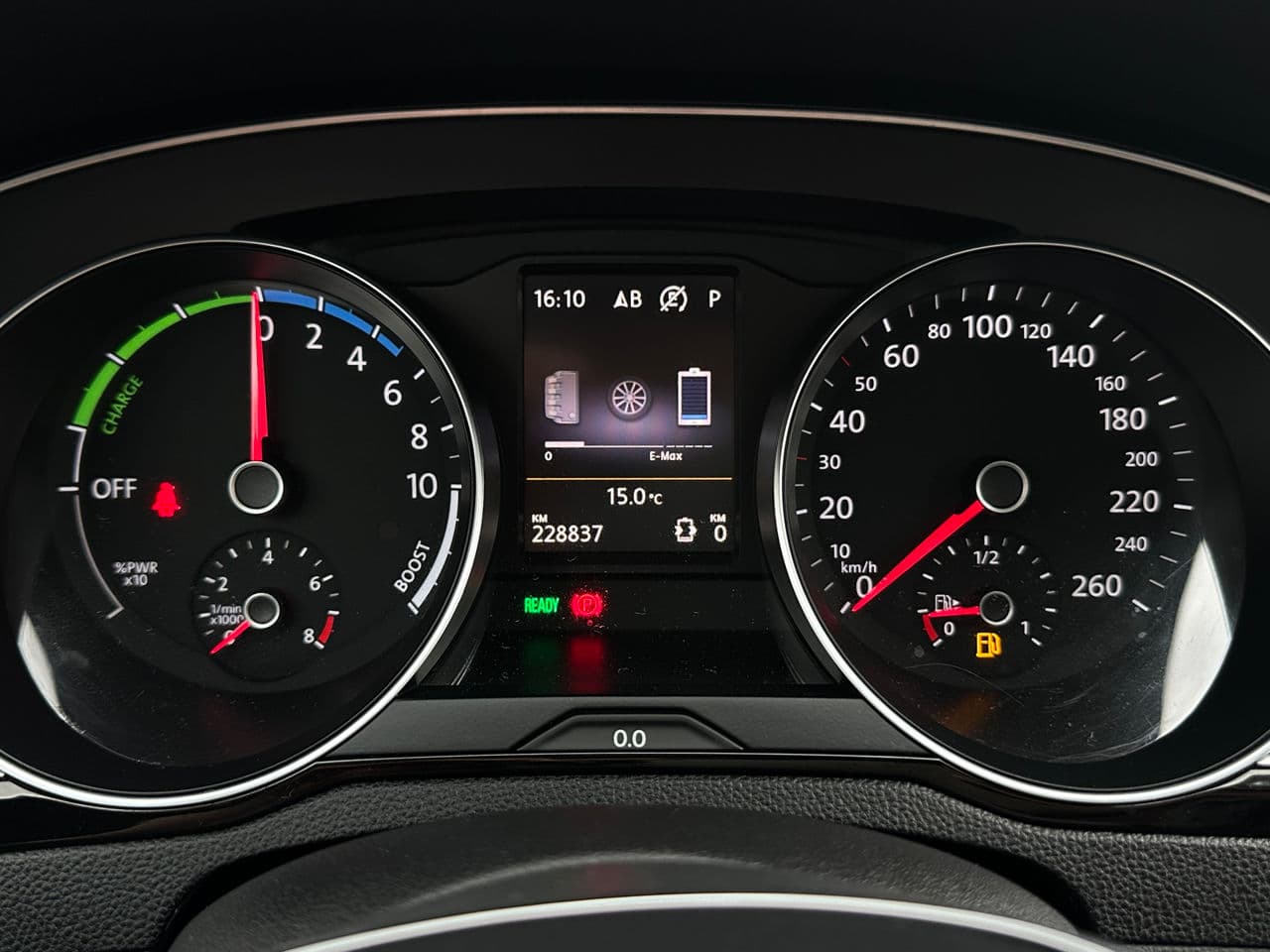 Volkswagen Passat GTE 2015 — Миниатюра 8