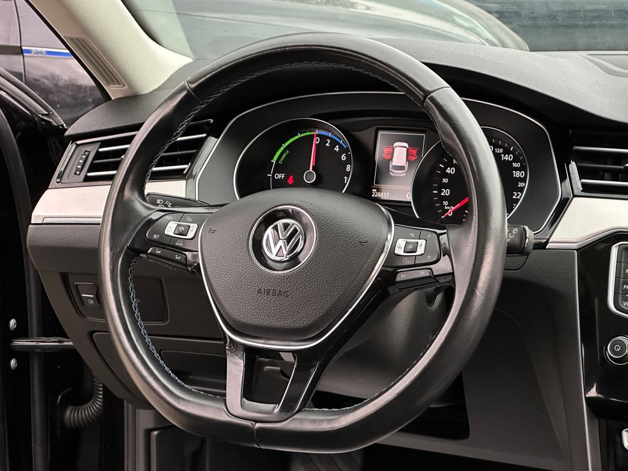 Volkswagen Passat GTE 2015 — Миниатюра 7