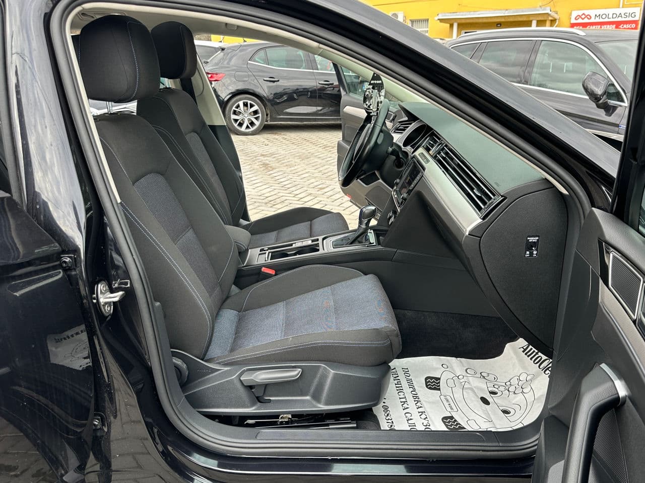 Volkswagen Passat GTE 2015 — Миниатюра 16