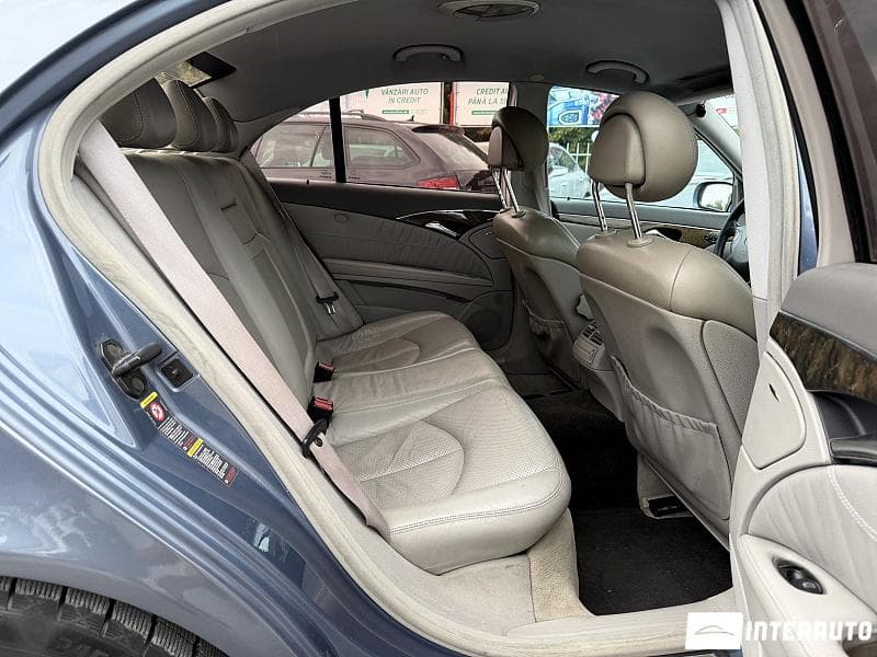 2003 Mercedes E 220 — Miniatură 8