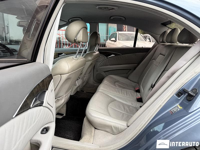 2003 Mercedes E 220 — Miniatură 7