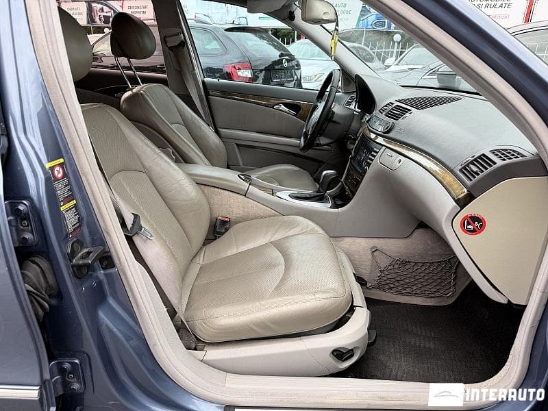 2003 Mercedes E 220 — Miniatură 6
