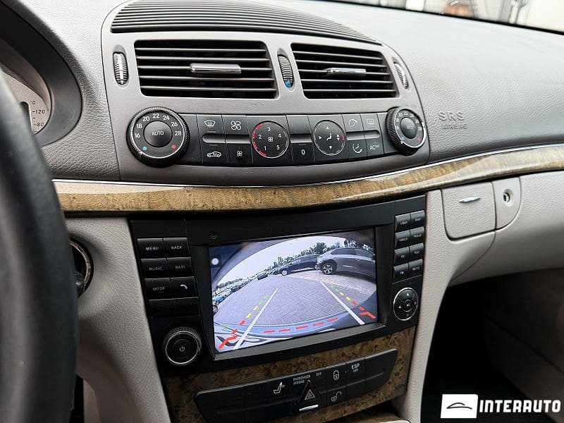 2003 Mercedes E 220 — Miniatură 12