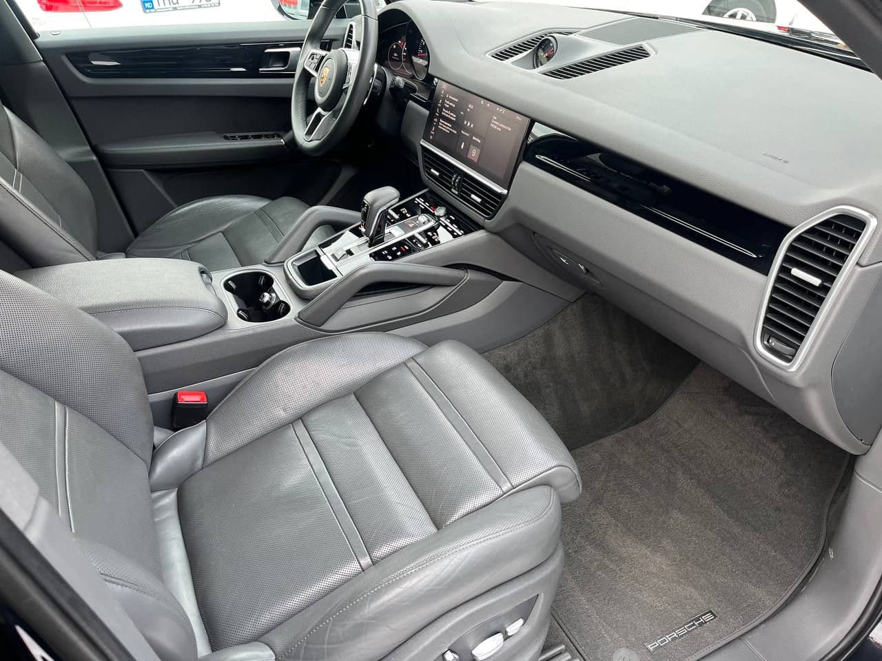 Porsche Cayenne 2021 — Миниатюра 8