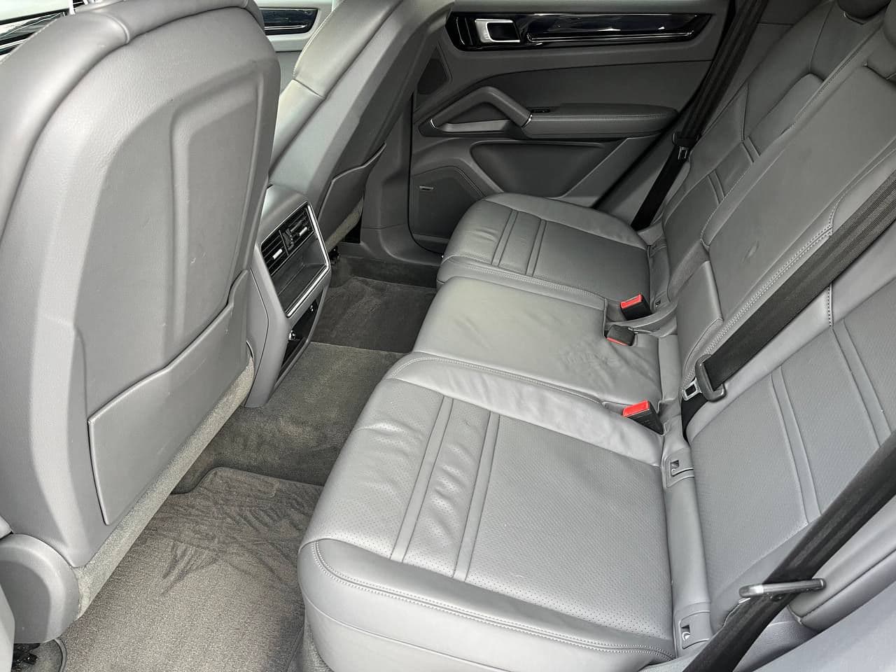 Porsche Cayenne 2021 — Миниатюра 6
