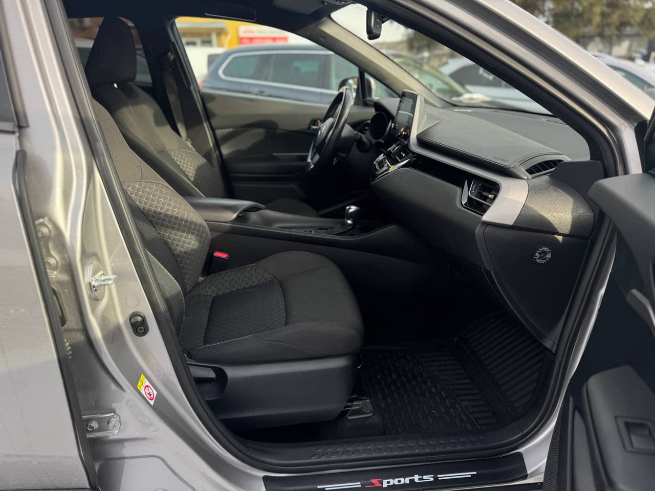 Toyota C-HR 2020 — Миниатюра 15