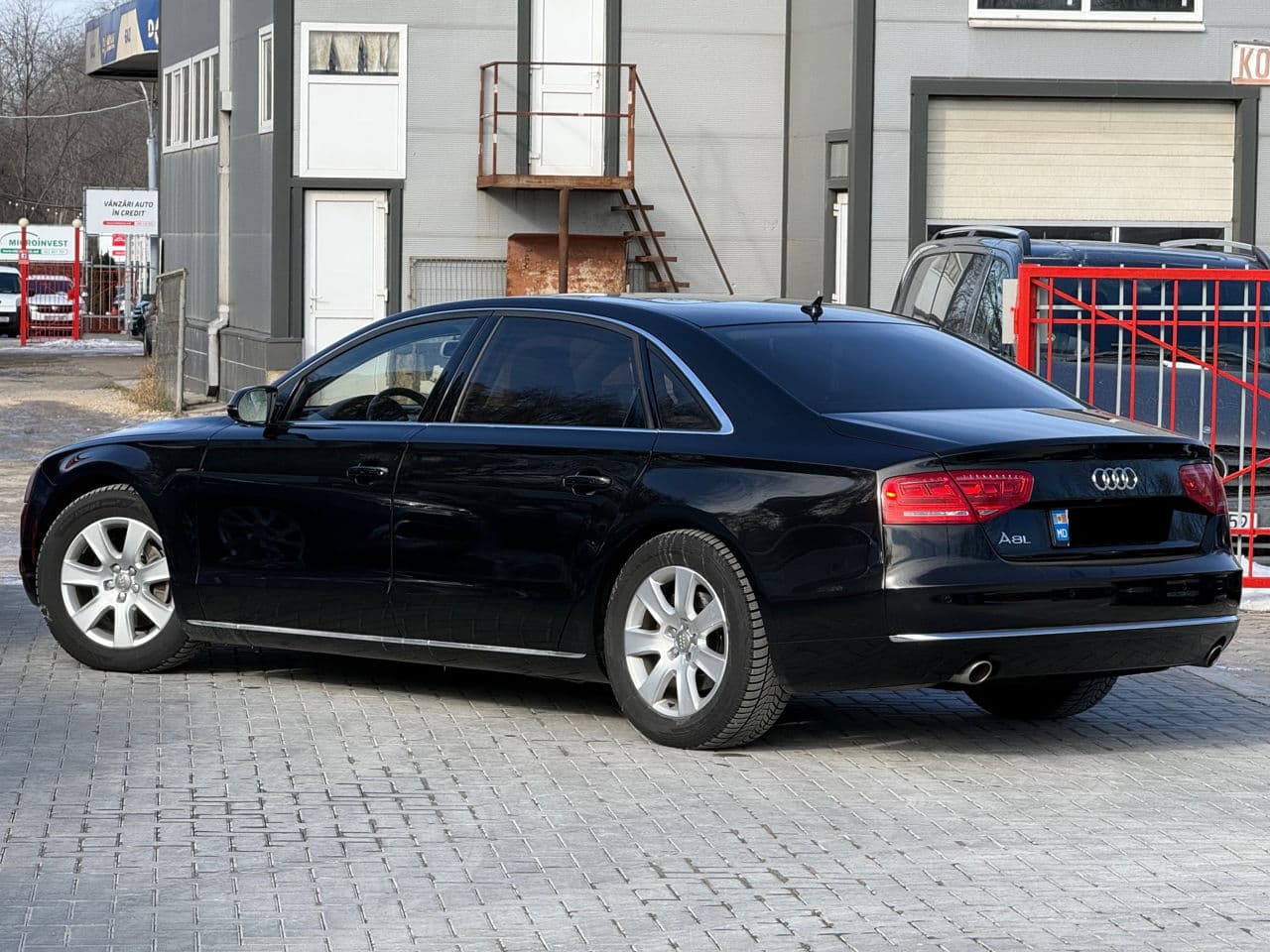 Audi A8 2011 — Миниатюра 3