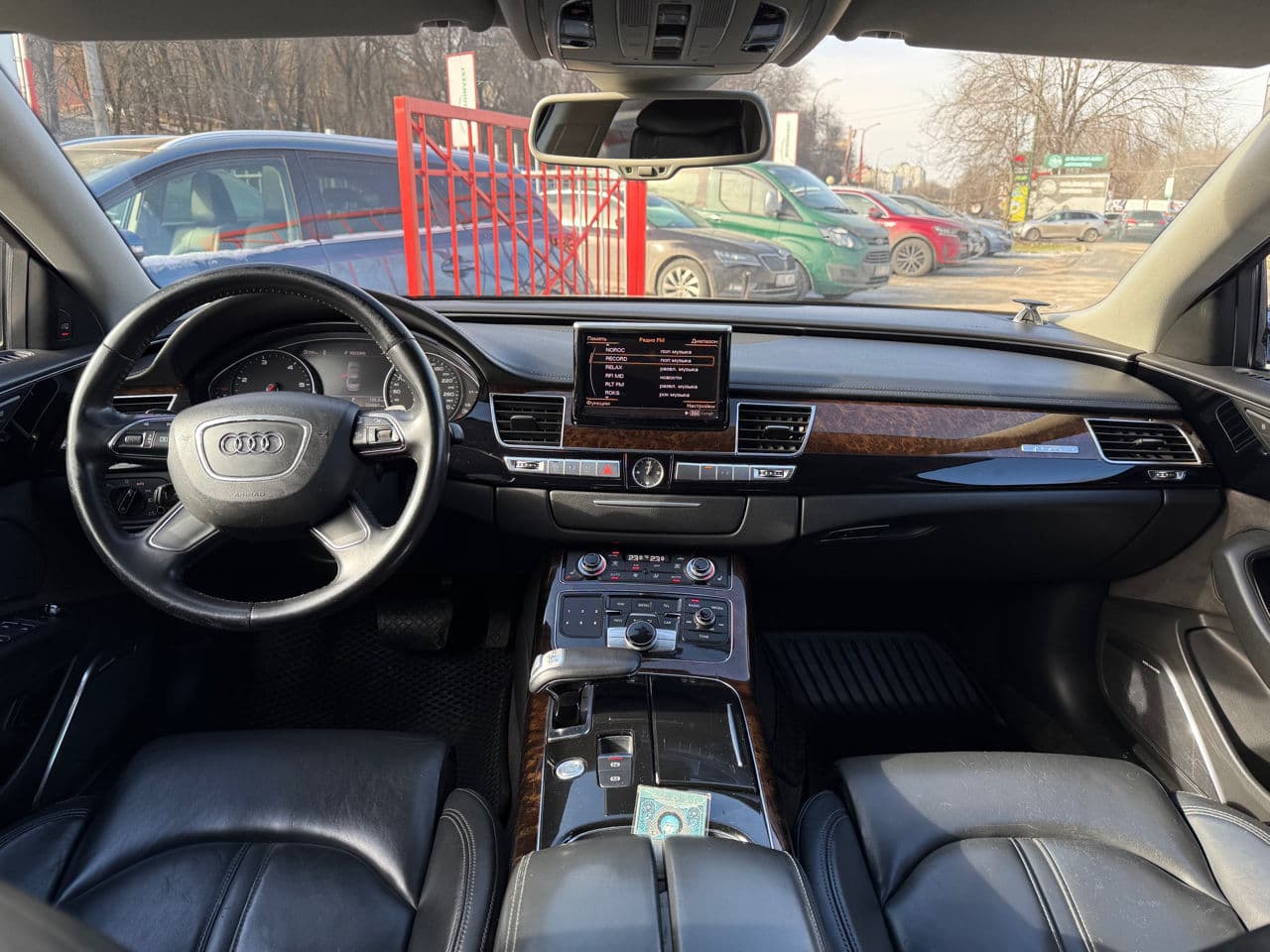 Audi A8 2011 — Миниатюра 8