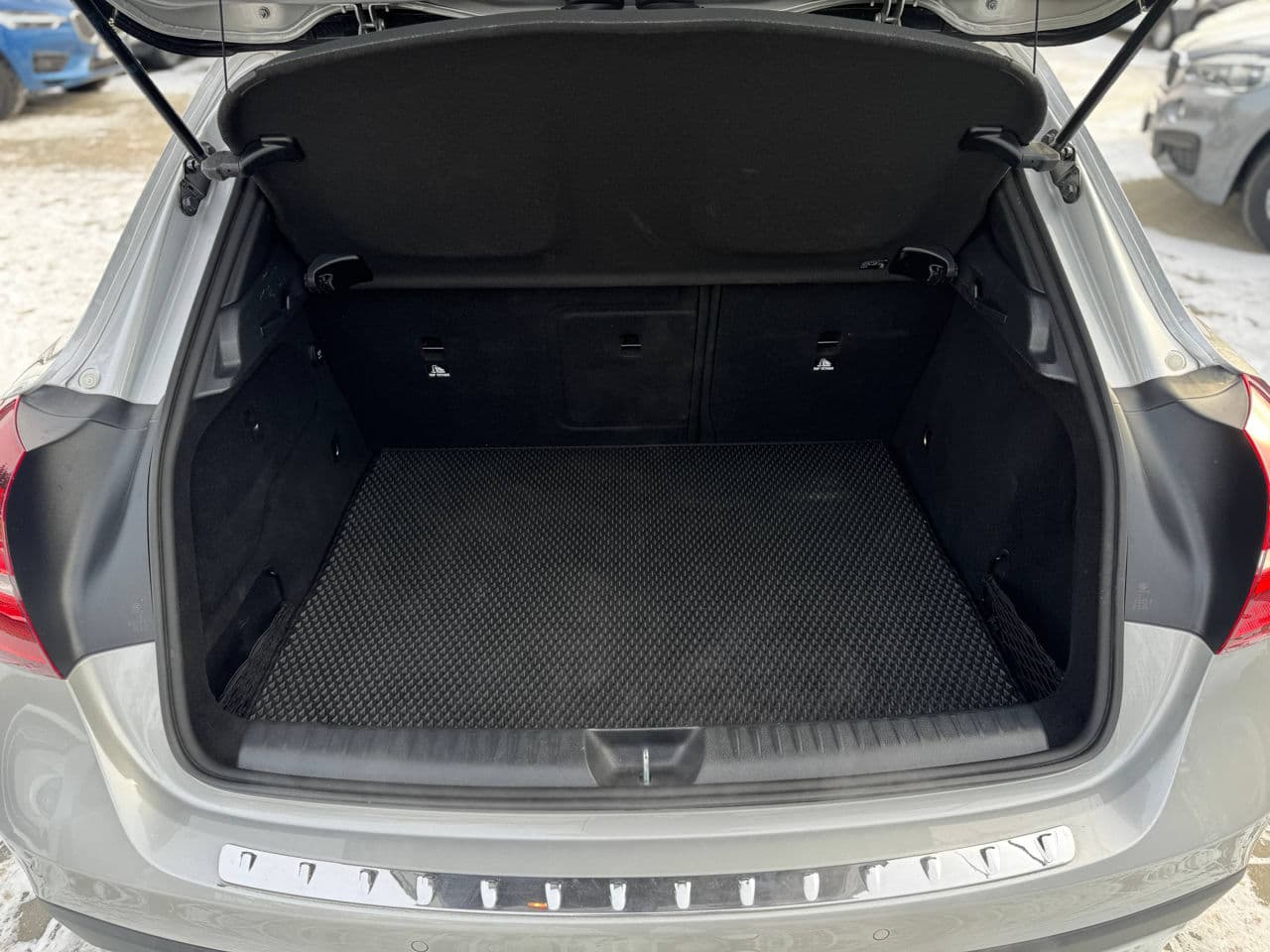 Mercedes GLA 180 2018 — Миниатюра 18