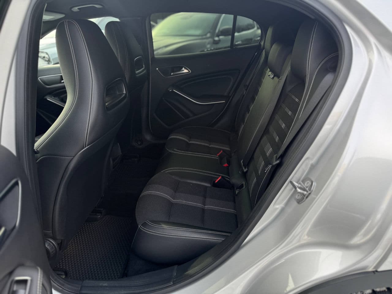 Mercedes GLA 180 2018 — Миниатюра 14