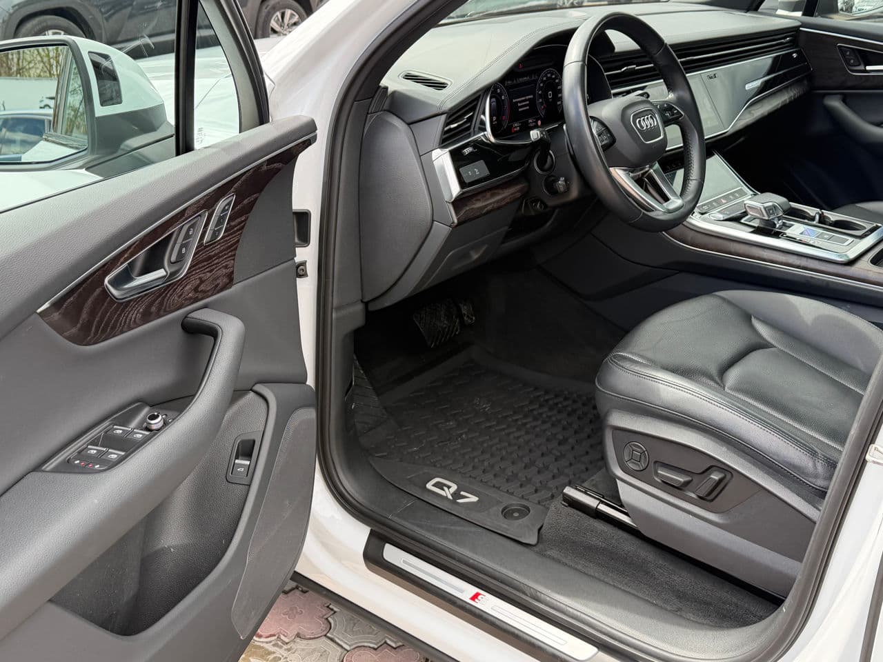 Audi Q7 2019 — Миниатюра 7