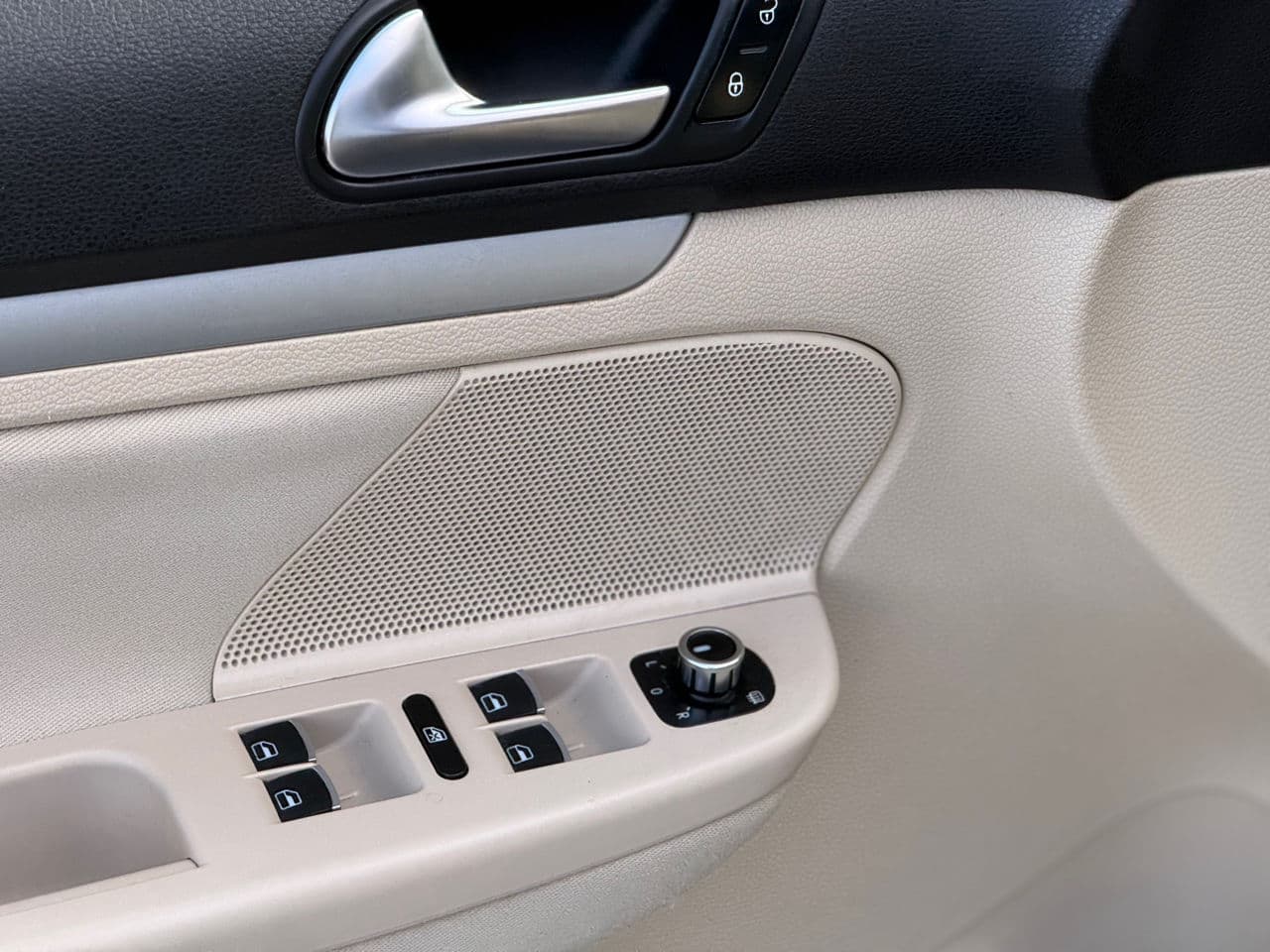 Volkswagen Golf 2012 — Миниатюра 6