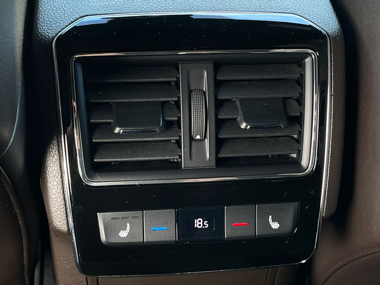 Skoda Superb 2019 — Миниатюра 17