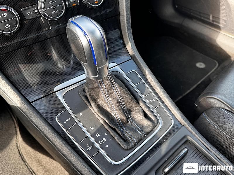 Volkswagen Golf GTE 2015 — Миниатюра 15
