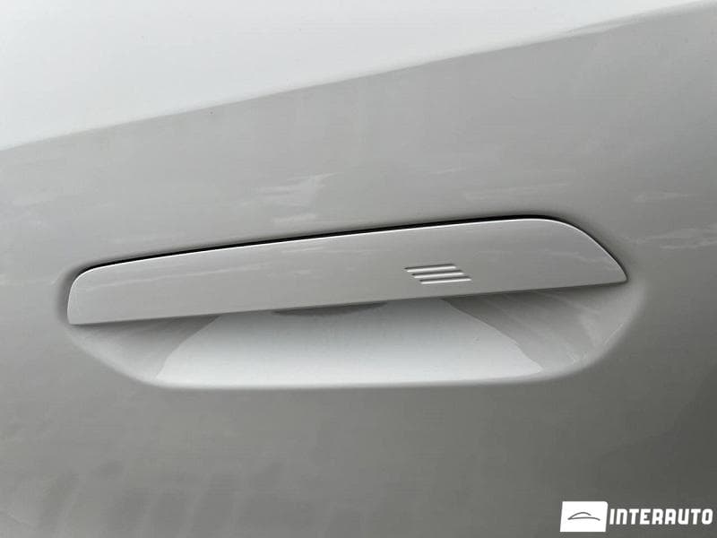 BMW X3 2.0i 2024 — Миниатюра 6