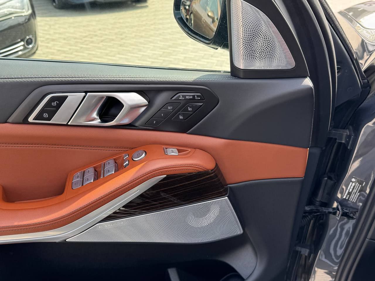 2023 BMW X7 4.0i — Miniatură 5