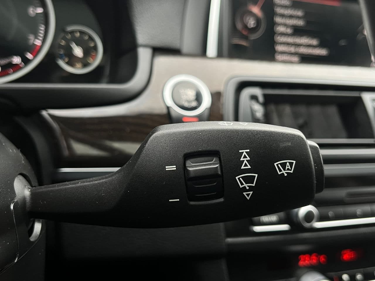BMW 528 2012 — Миниатюра 12