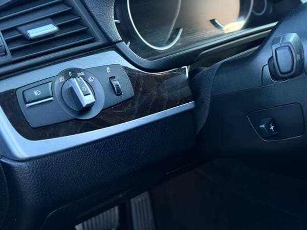 2012 BMW 528 — Miniatură 12
