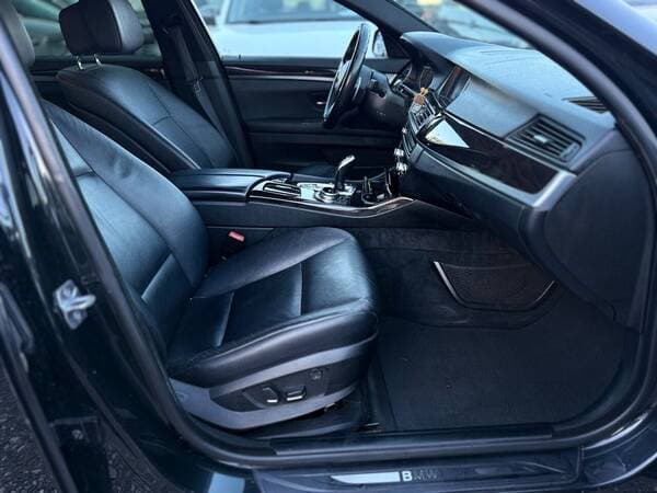 2012 BMW 528 — Miniatură 17