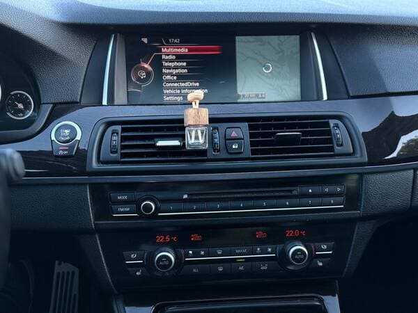 2012 BMW 528 — Miniatură 11