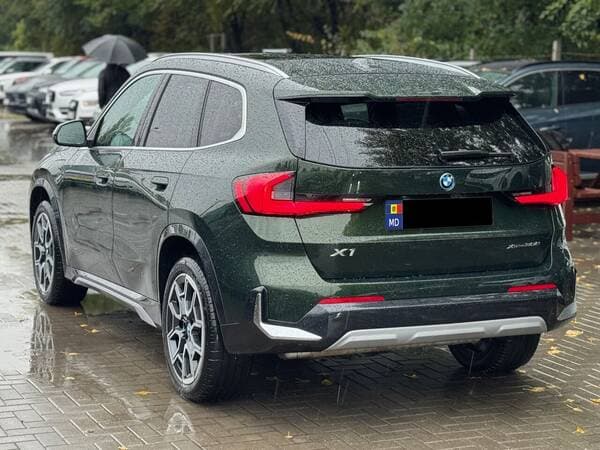 2023 BMW X1 xDrive30e — Miniatură 4
