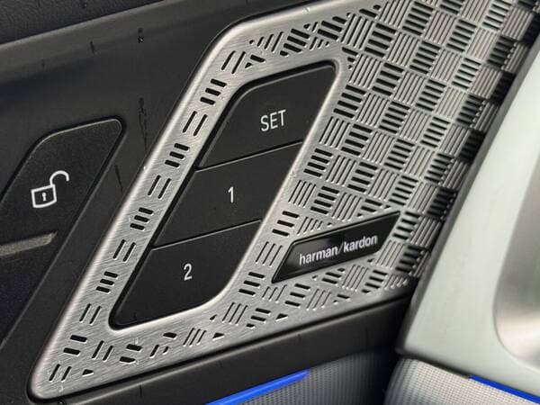 2023 BMW X1 xDrive30e — Miniatură 16