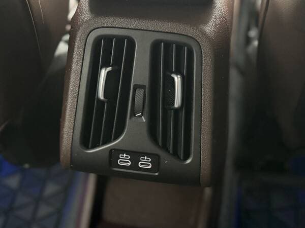 2023 BMW X1 xDrive30e — Miniatură 19