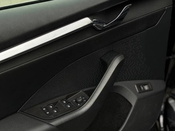 2021 Skoda Octavia — Miniatură 15