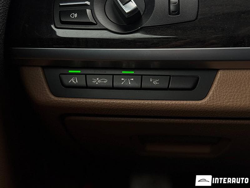 BMW 740 2011 — Миниатюра 18