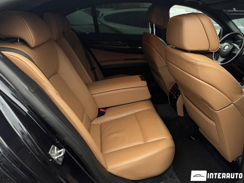 BMW 740 2011 — Миниатюра 15