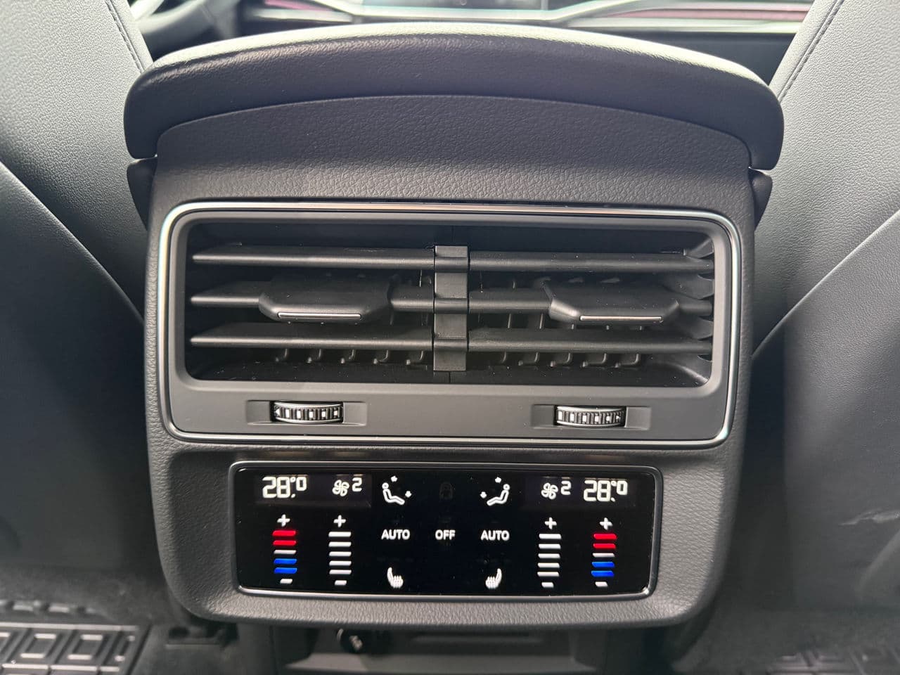 Audi Q7 2022 — Миниатюра 16