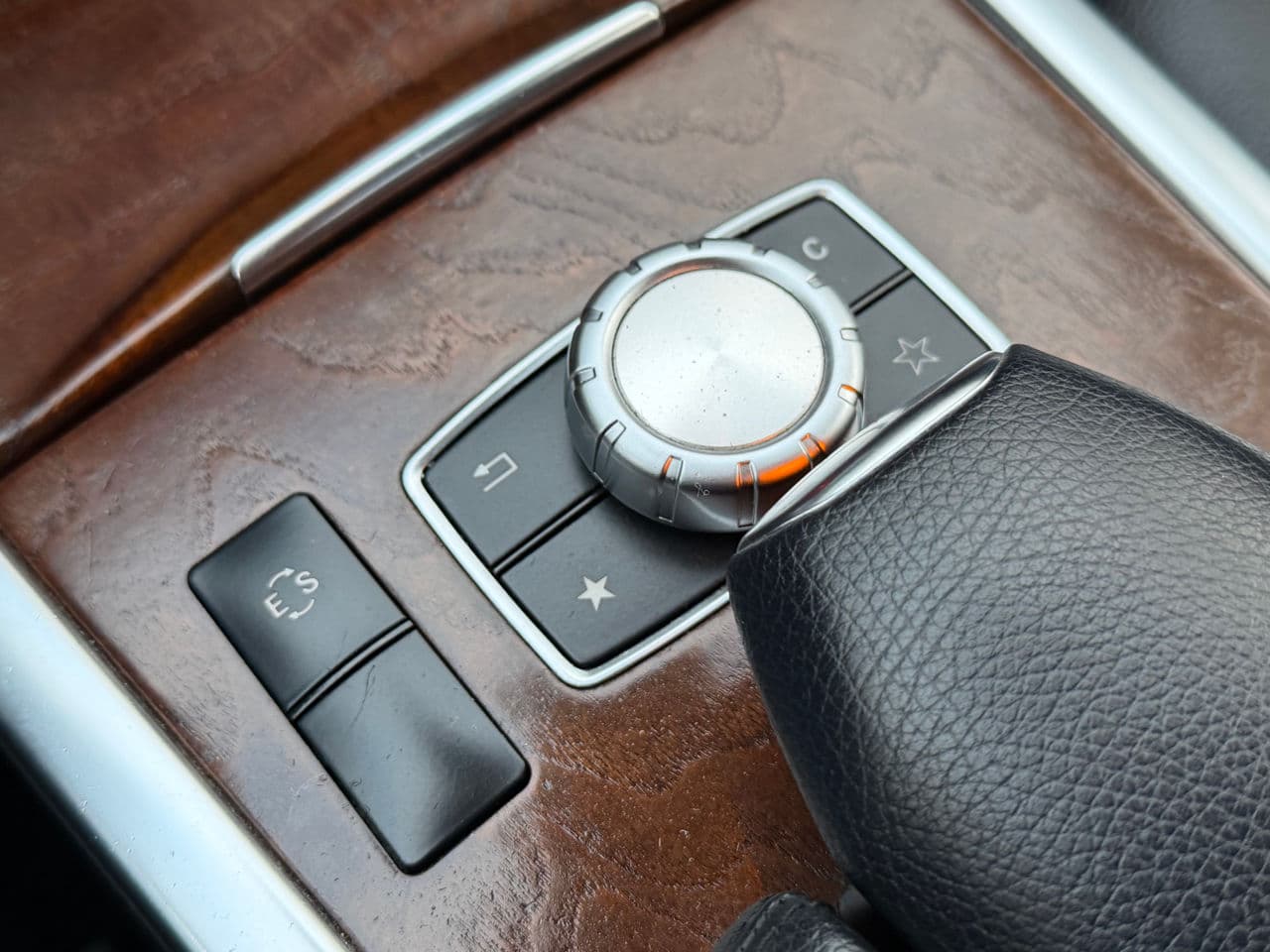 2013 Mercedes E 220 — Miniatură 16