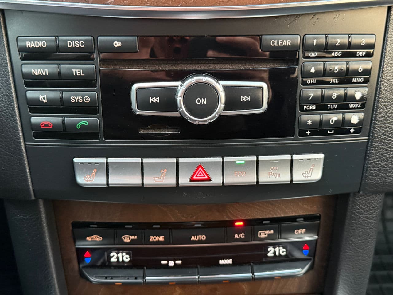 2013 Mercedes E 220 — Miniatură 15