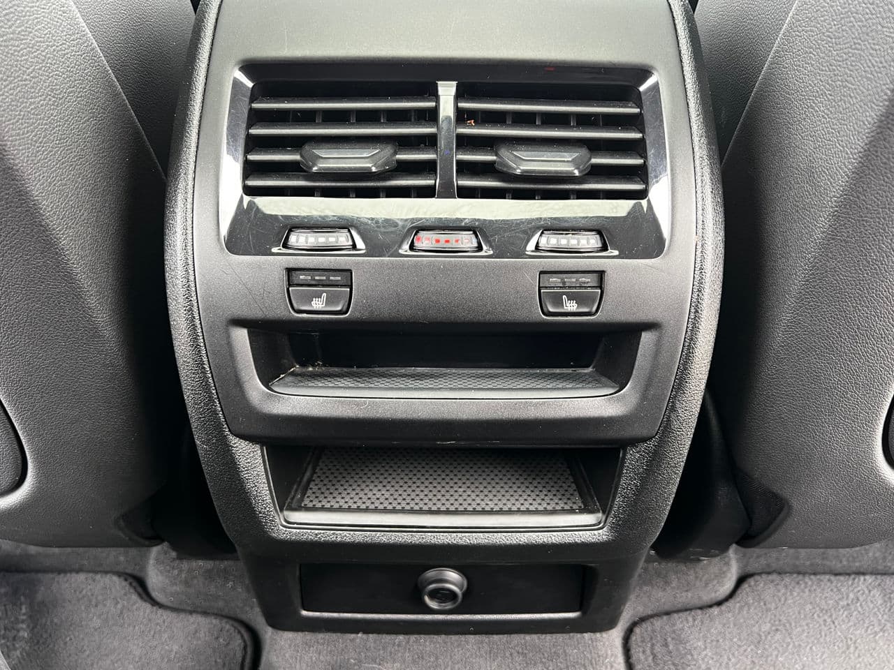 2021 BMW X6 4.0D — Miniatură 18
