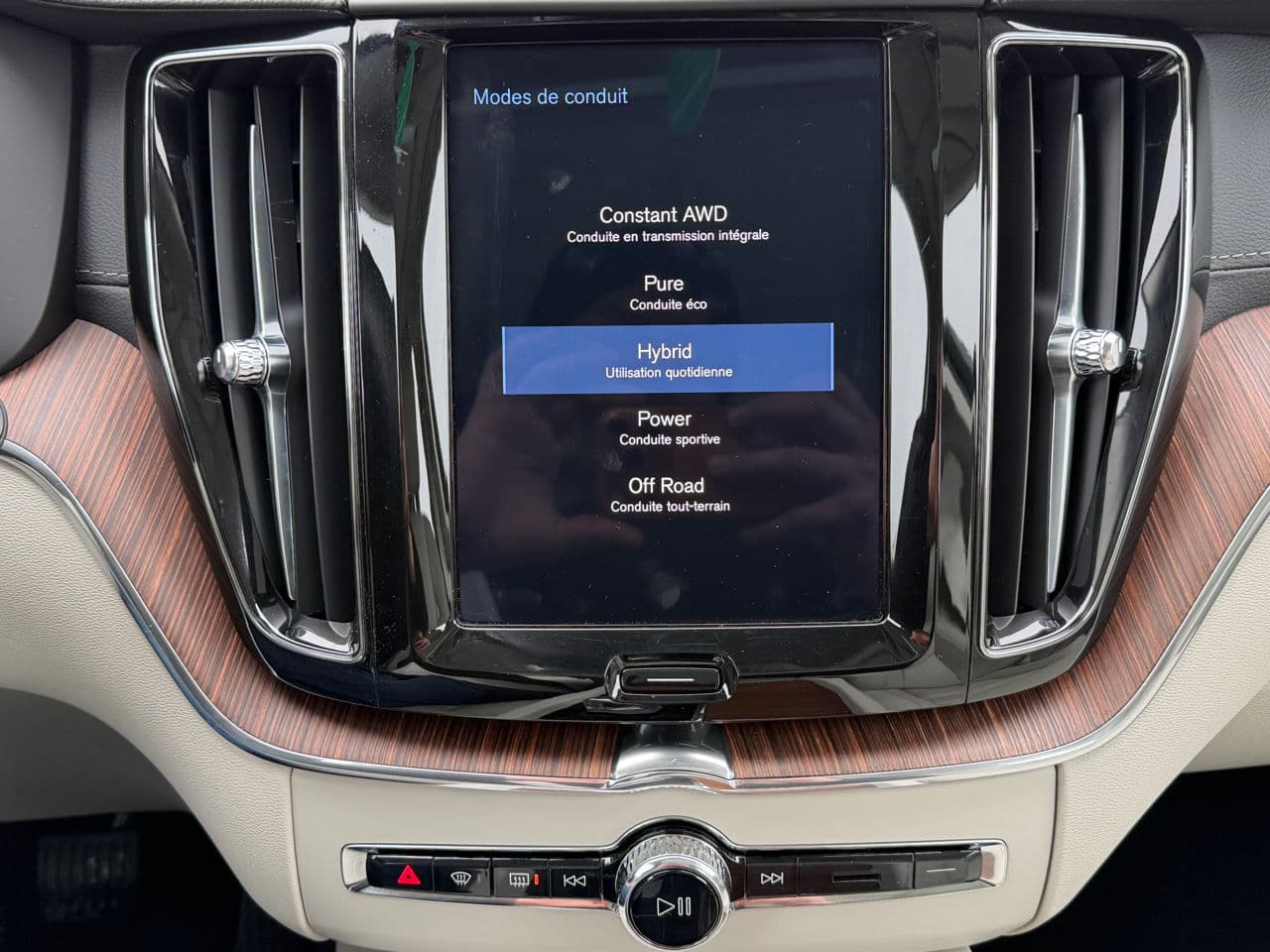 Volvo XC 60 2018 — Миниатюра 15