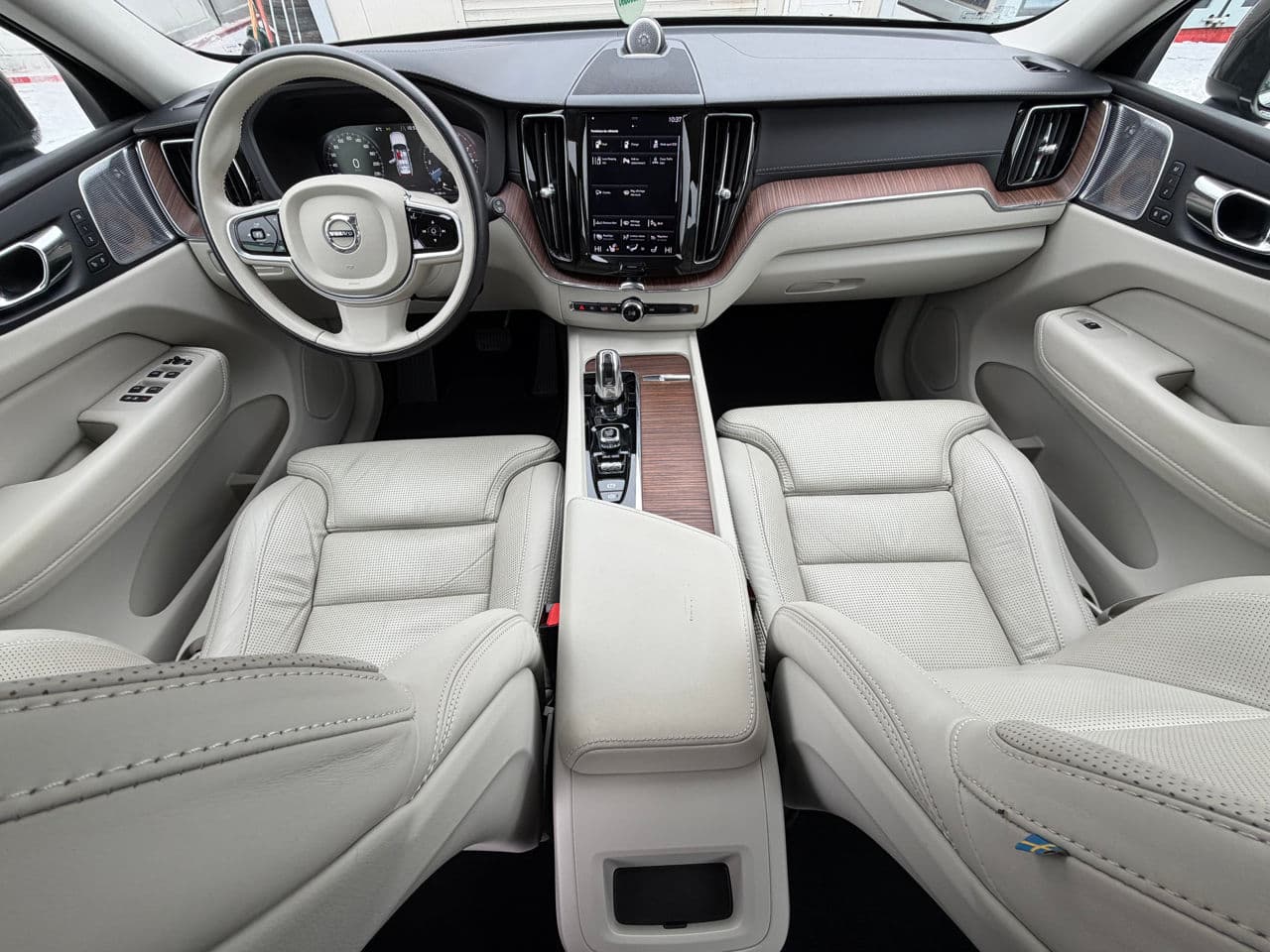 Volvo XC 60 2018 — Миниатюра 21