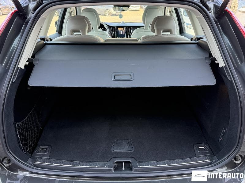 Volvo XC 60 2018 — Миниатюра 25