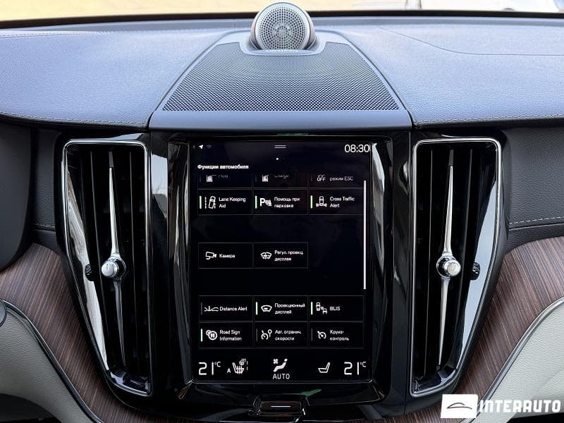 Volvo XC 60 2018 — Миниатюра 17