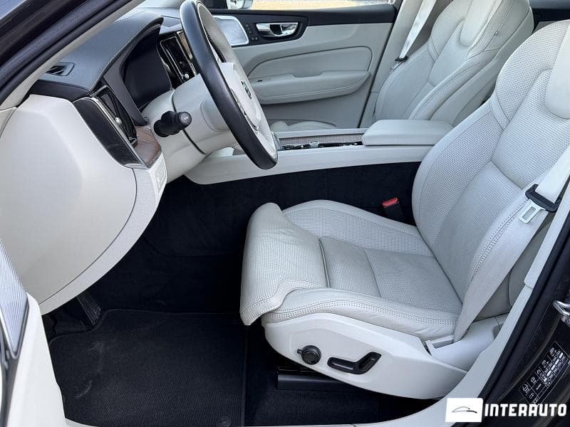 Volvo XC 60 2018 — Миниатюра 9