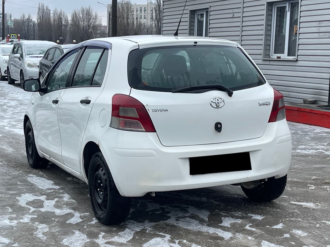 Toyota Yaris 2010 — Миниатюра 2