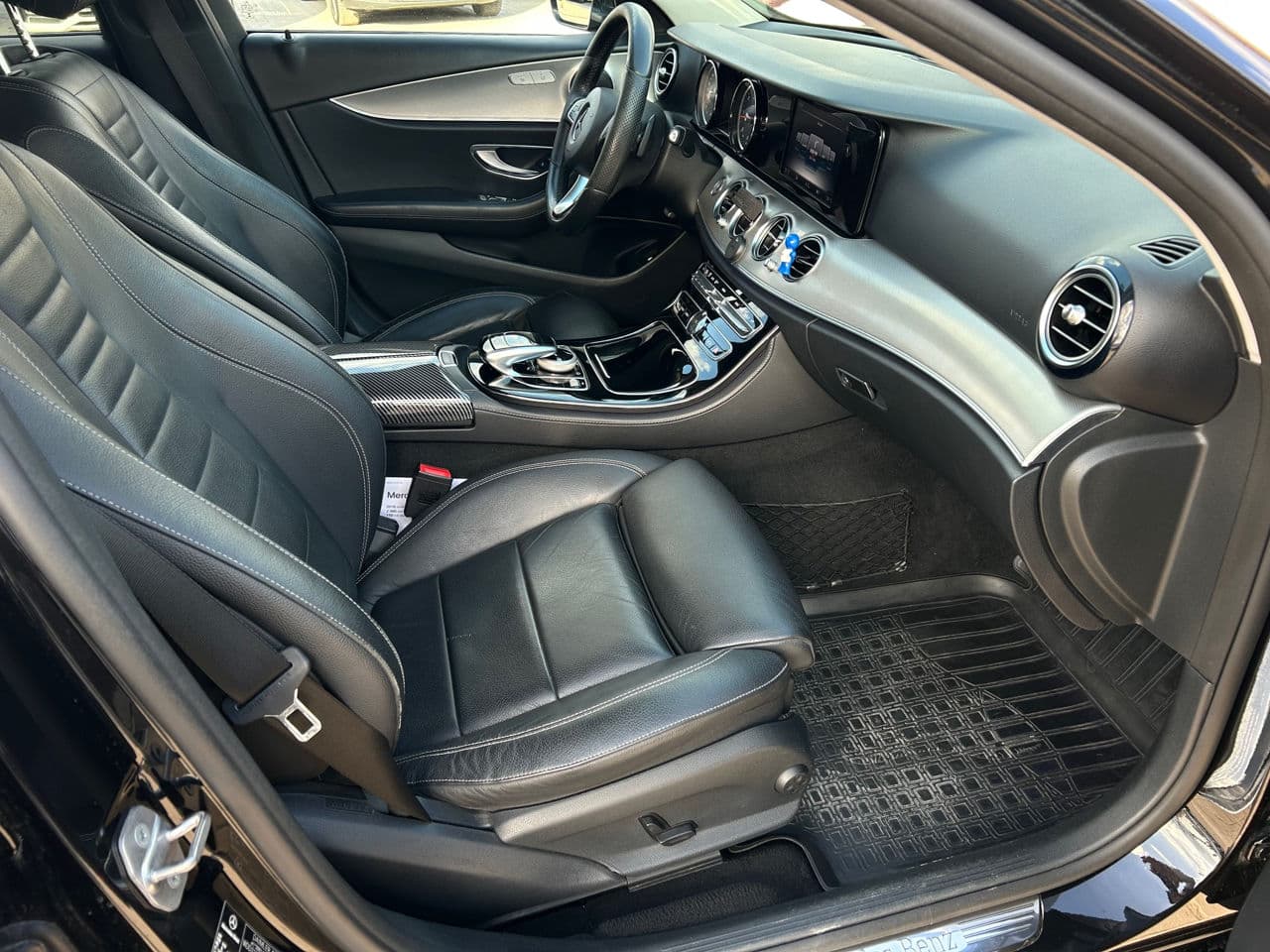 Mercedes E 200 2016 — Миниатюра 15
