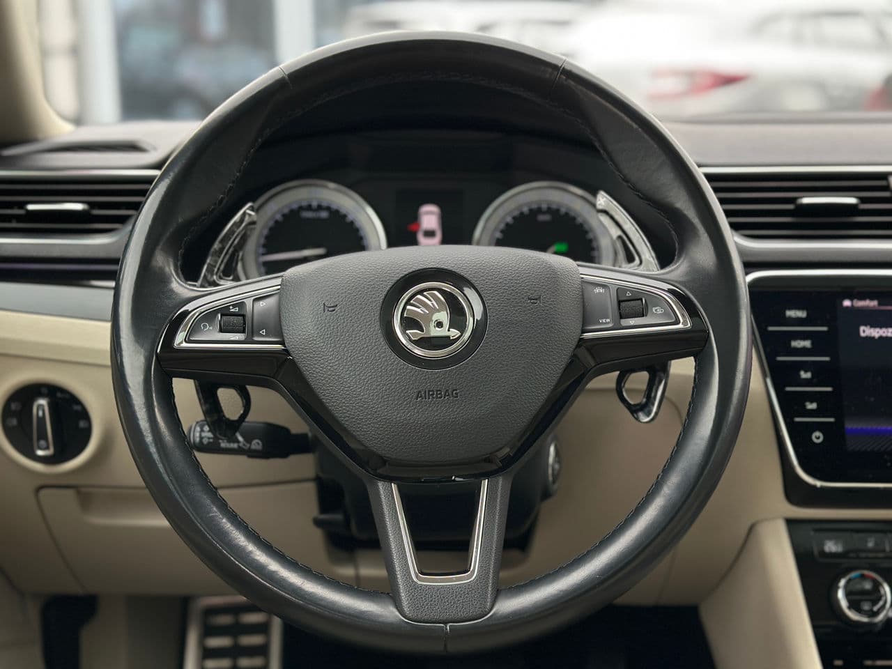 Skoda Superb 2018 — Миниатюра 10