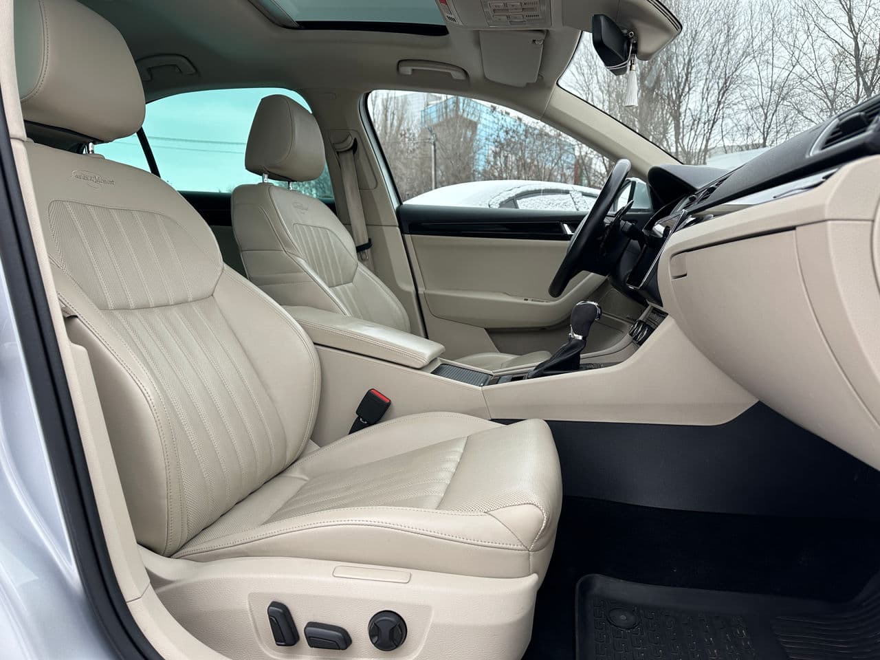 Skoda Superb 2018 — Миниатюра 18
