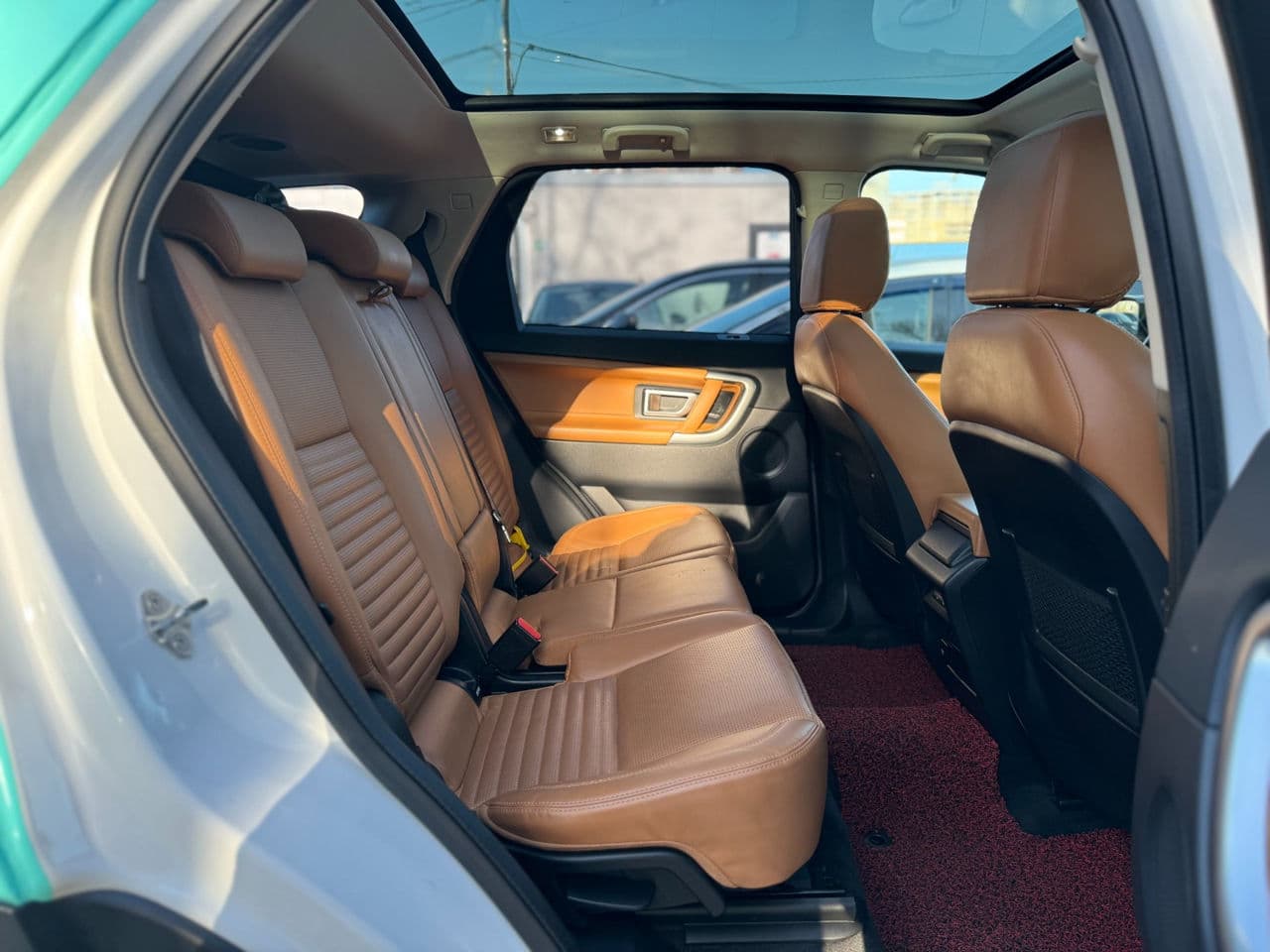 Land Rover Discovery Sport 2019 — Миниатюра 17