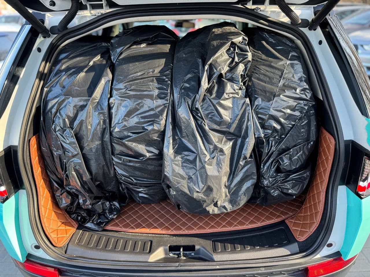 Land Rover Discovery Sport 2019 — Миниатюра 21