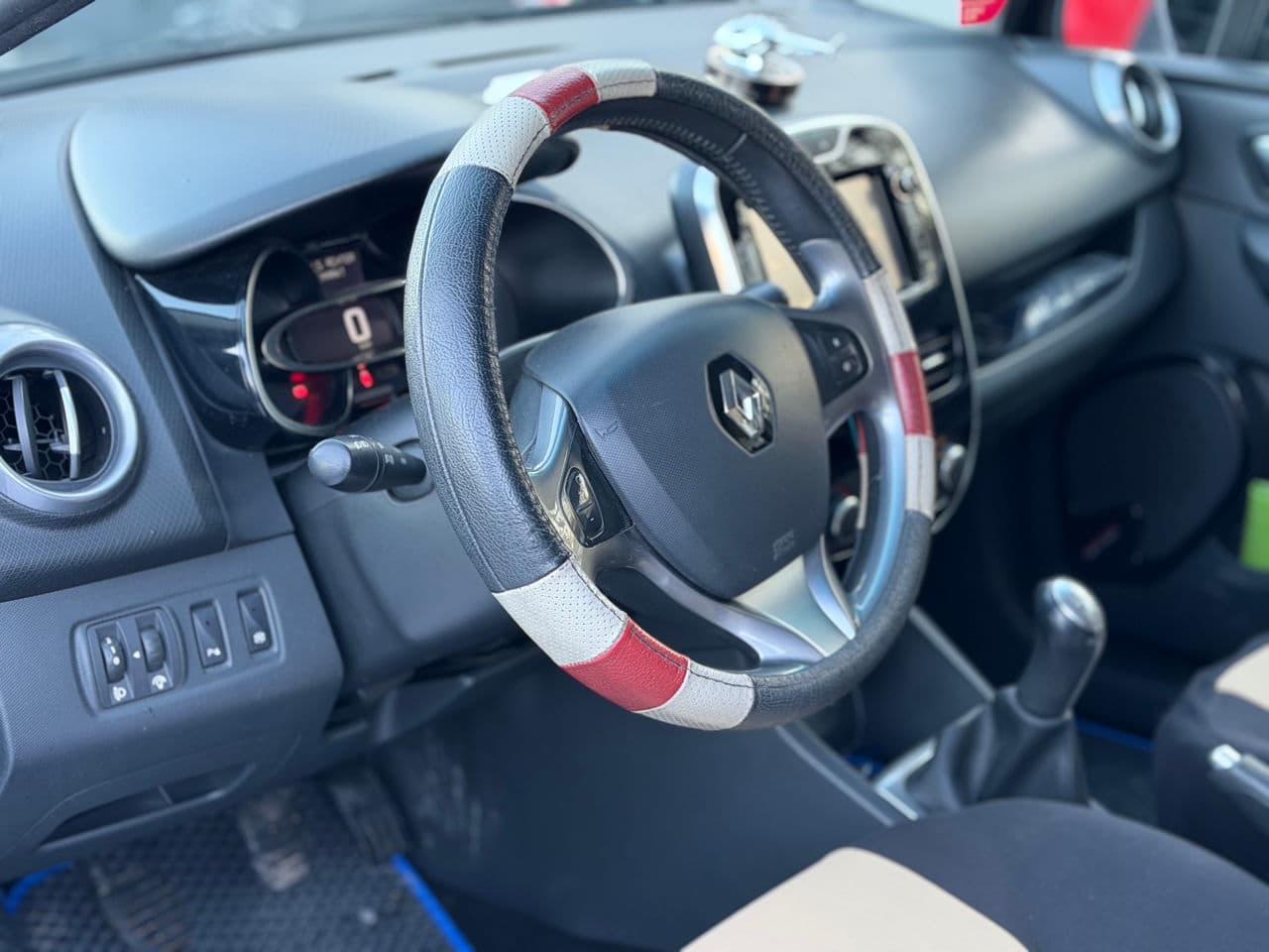 Renault Clio 2015 — Миниатюра 7