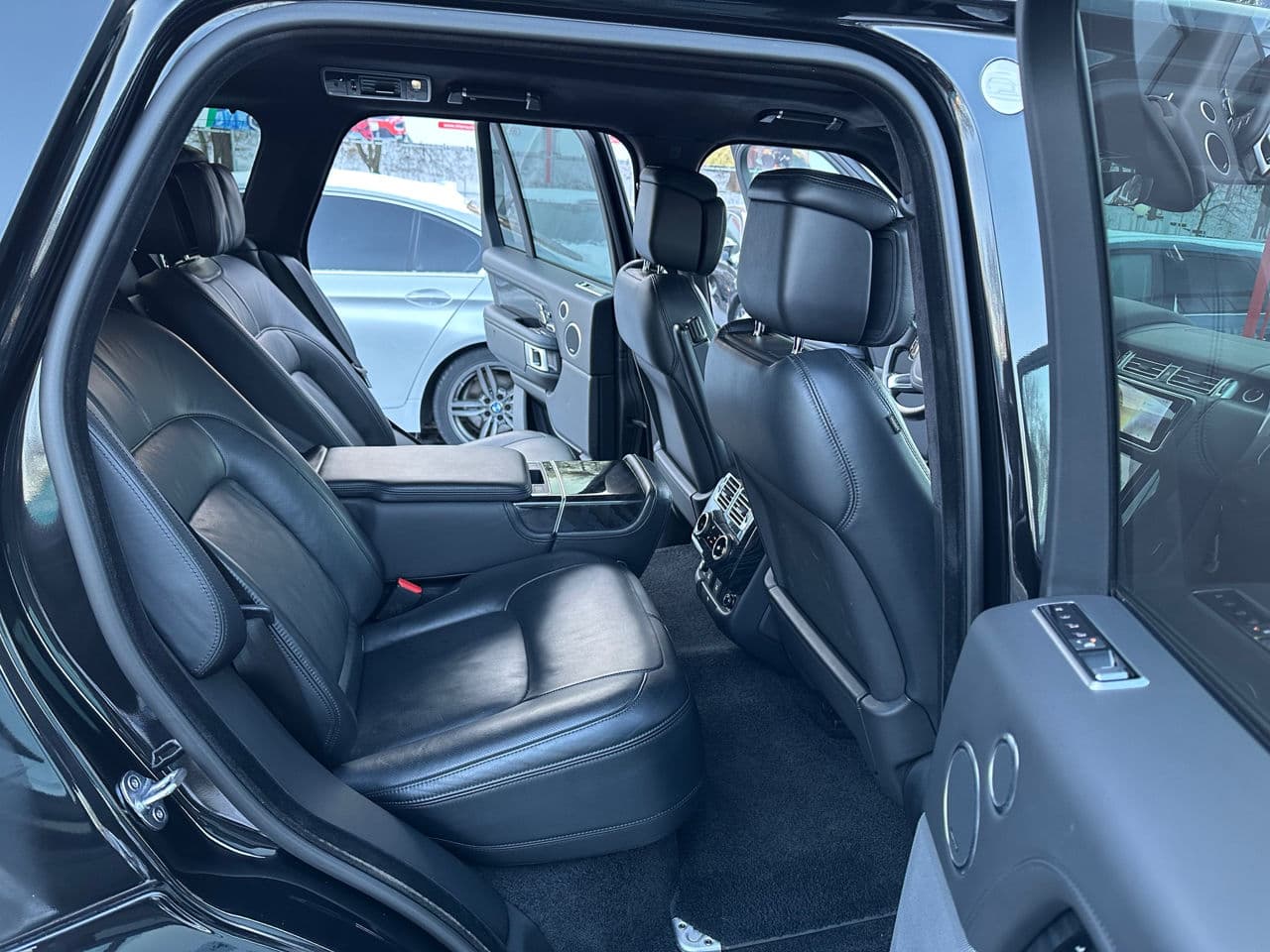 Land Rover Range Rover Vogue 2020 — Миниатюра 9