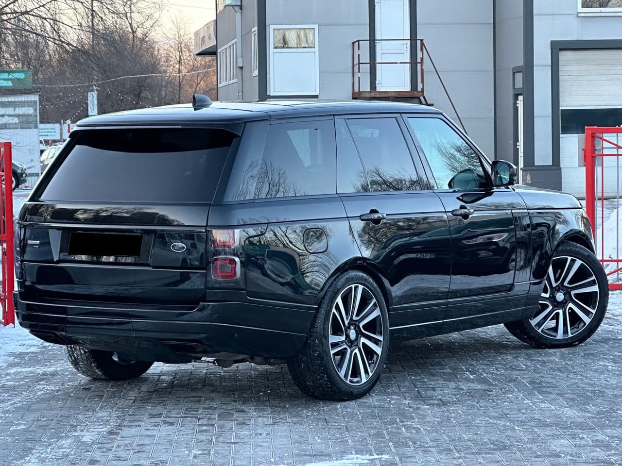 Land Rover Range Rover Vogue 2020 — Миниатюра 2