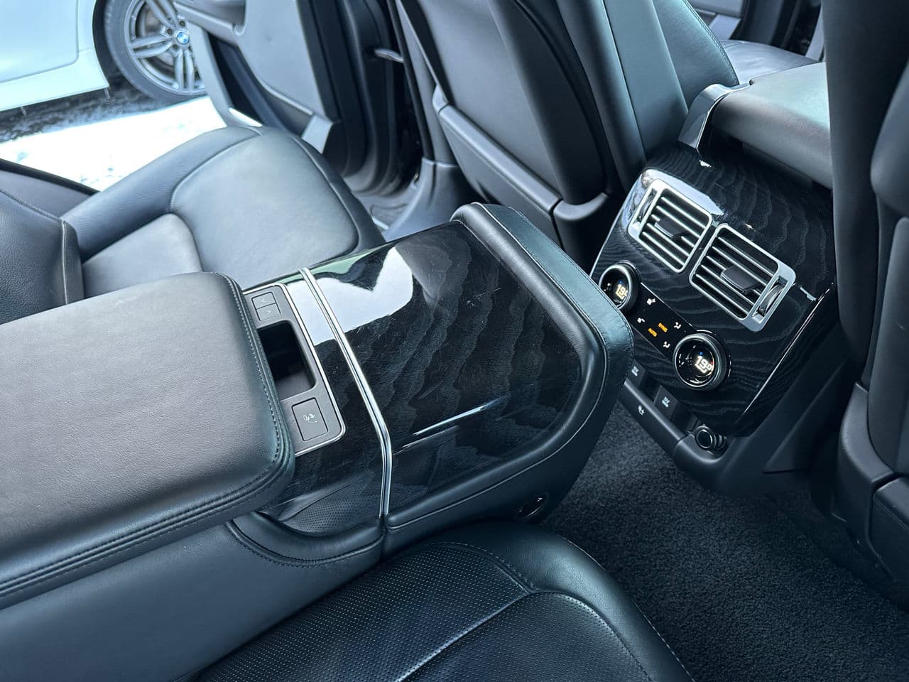 Land Rover Range Rover Vogue 2020 — Миниатюра 22