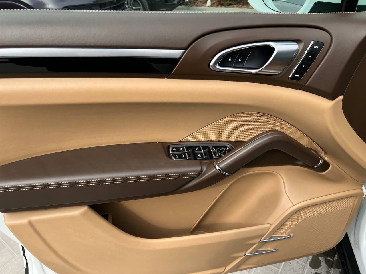 Porsche Cayenne 2016 — Миниатюра 7